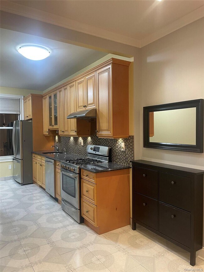 Foto del edificio - 72-31 68th St