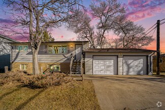 Building Photo - 1108-1110 Ponderosa Dr
