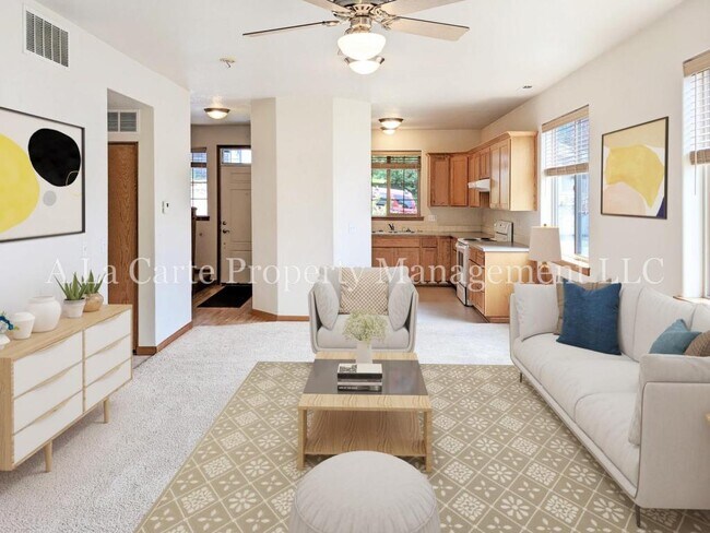 Building Photo - 9441 SW 47th Ave
