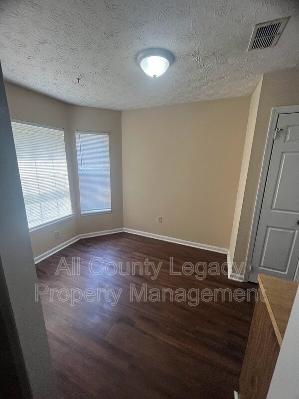 Foto del edificio - 130 Cumberland Ct
