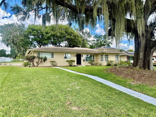 Building Photo - 1105 N Lake Otis Dr SE