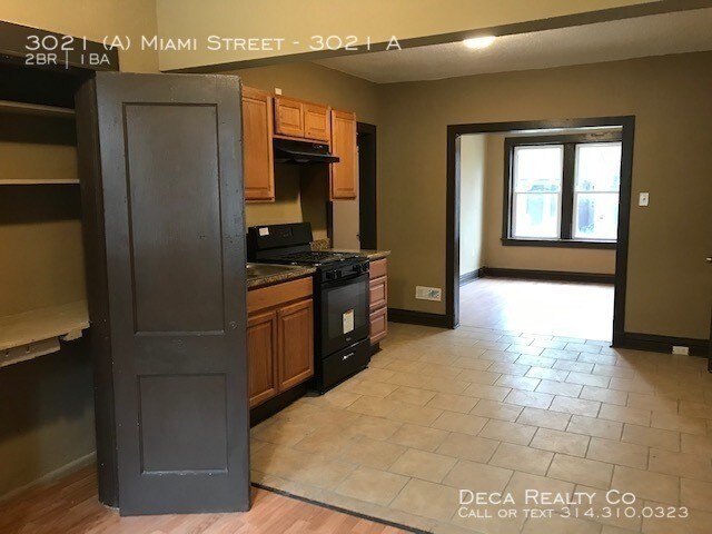 Building Photo - 2 Bedroom Apartment FULLY REHABBED