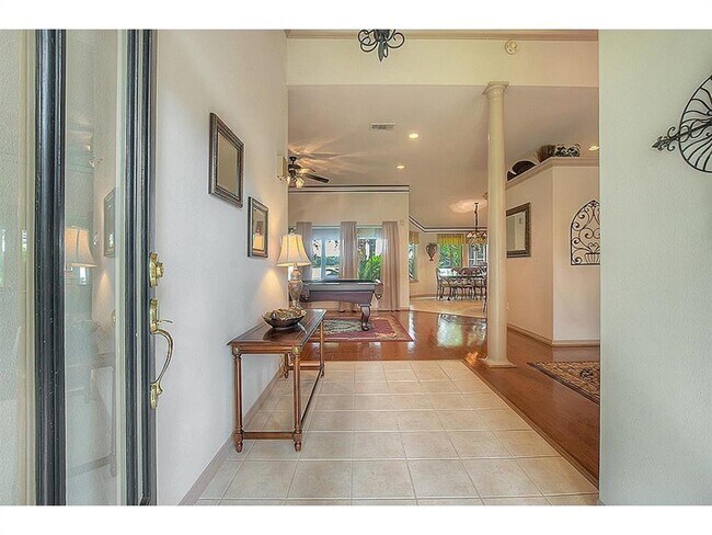 Foto del edificio - 2 Strawberry Ln