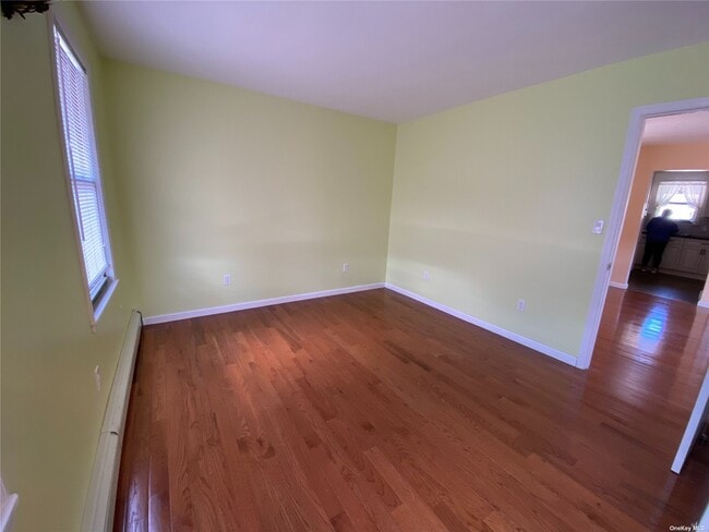 Building Photo - 160-16 79th Ave