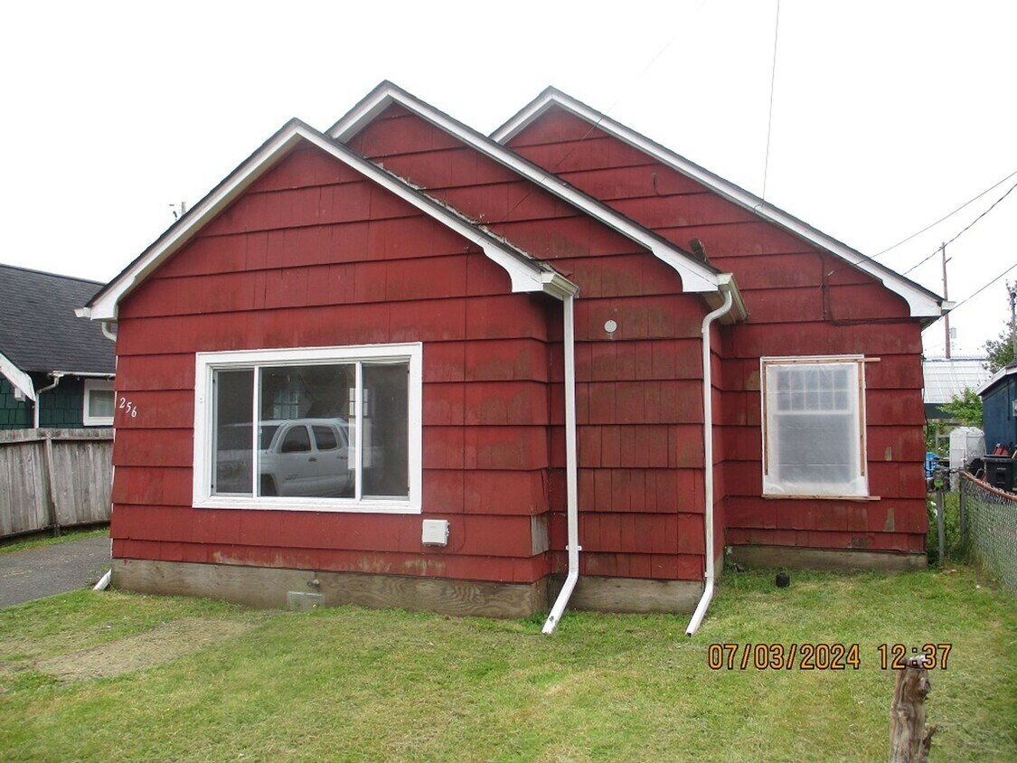 Primary Photo - 256 Chenault Ave
