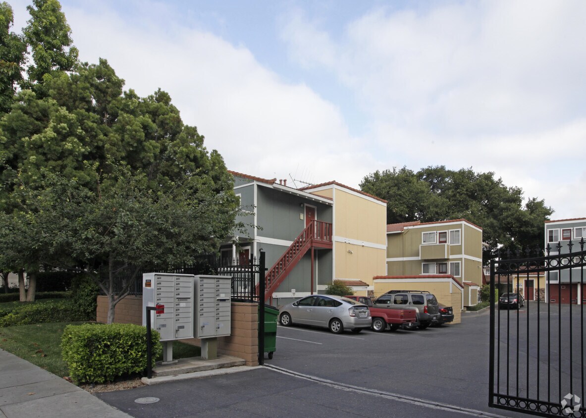 Foto del edificio - Reed Oaks Apartments