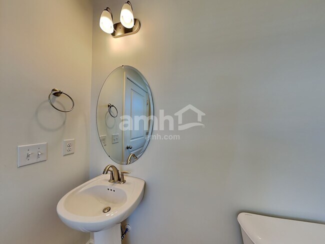 Foto del edificio - 5258 Lake Maxwell Dr