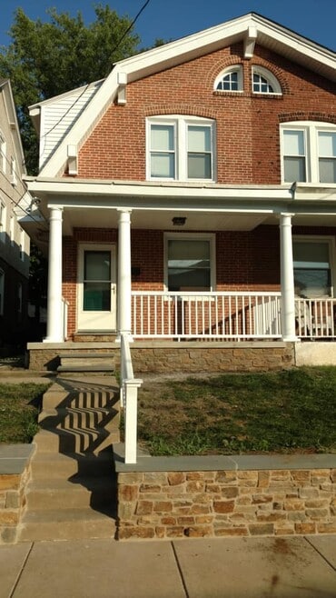 Building Photo - 11 N Warner Ave