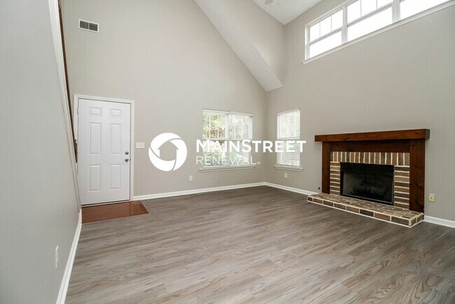 Foto del edificio - 4 Bedroom Pet-Friendly Home in Spring Hill, TN with Main Street Renewal