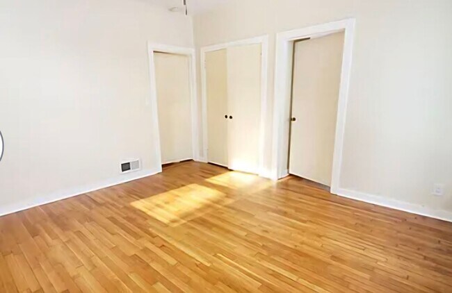Foto del edificio - 2333 Dawson Ave NE