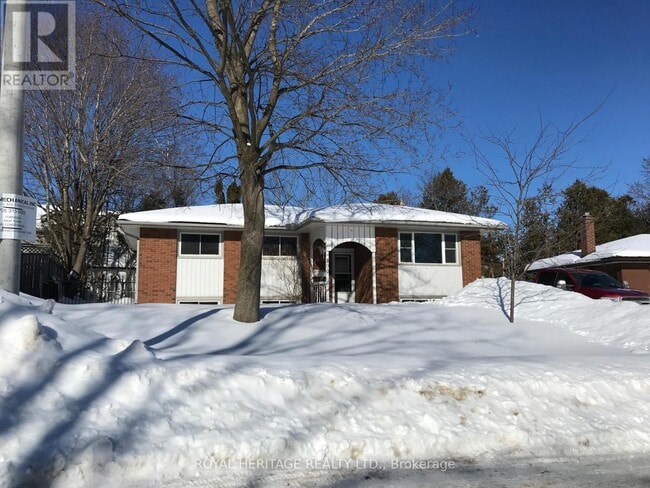 Building Photo - 900 Ellesmere Ave