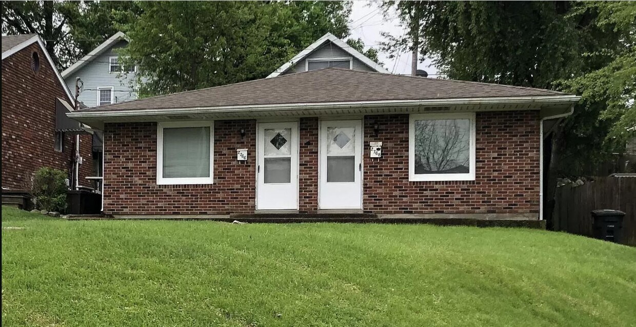 Primary Photo - 2766 Forest Ave