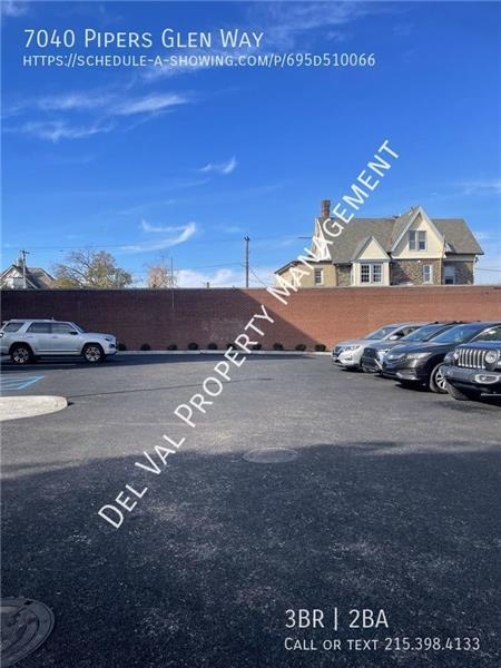 Foto del edificio - 7040 Pipers Glen Wy