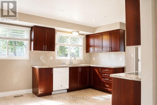 Building Photo - 148 Allanhurst Dr