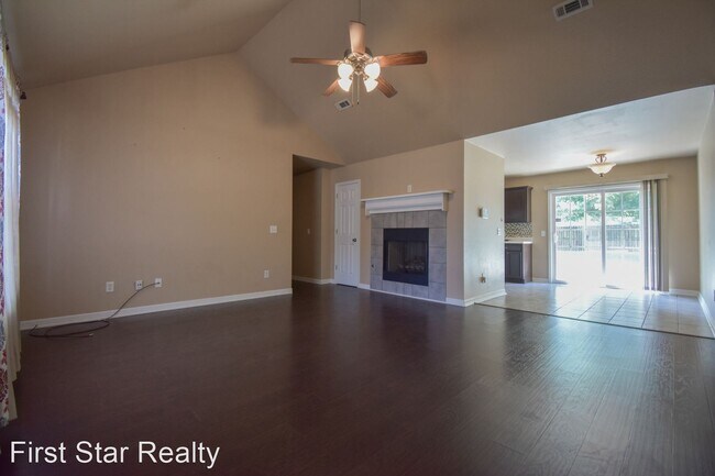 Foto del edificio - 3 br, 2 bath House - 20613 Highland Dr