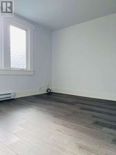 Photo du bâtiment - 2961 Lake Shore Blvd W