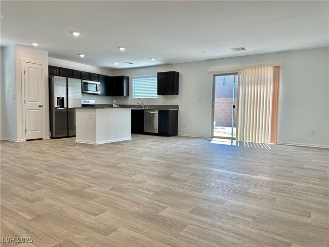 Building Photo - 6017 Swift Lariat St