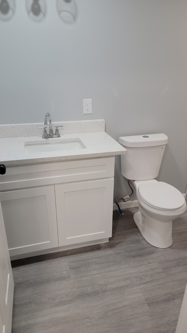 Bathroom #1 - 516 George St