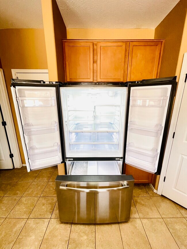 Foto del edificio - 4312 W Hasan Dr