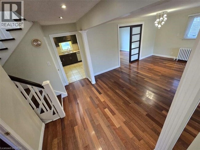 Building Photo - 1568 Cawthra Ct