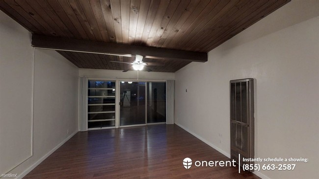 Foto del edificio - 22555 Linden St