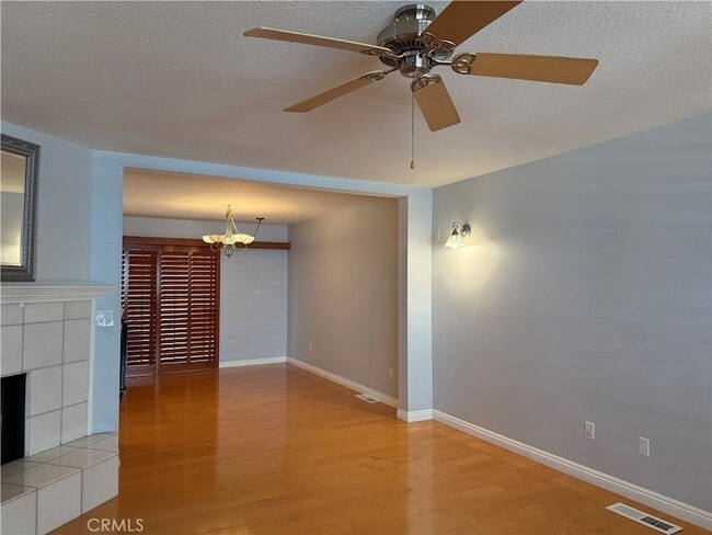 Building Photo - 676 Shepard St