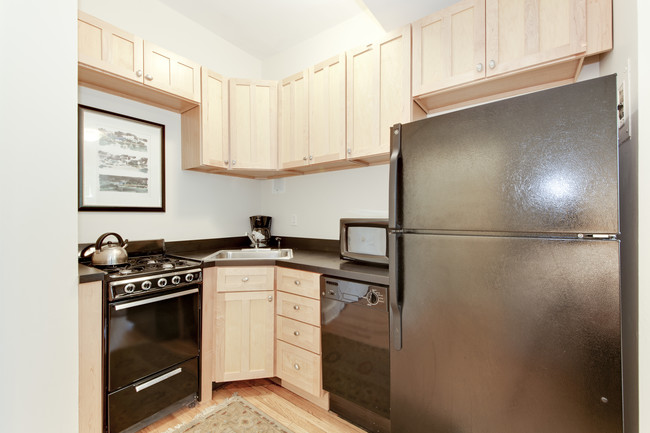 Building Photo - 1800 19th St NW