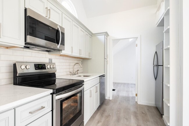 Foto del edificio - 233 Long Ridge Rd