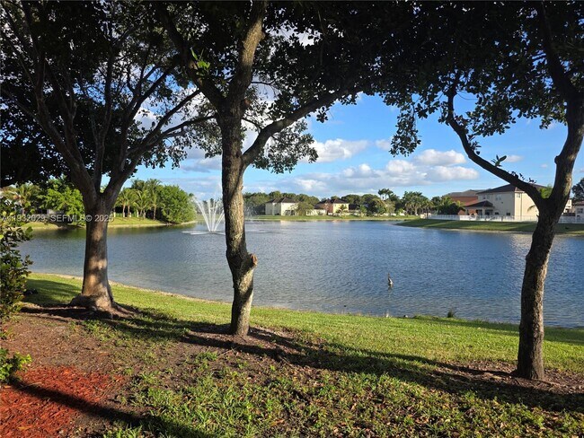 Foto del edificio - 16643 SW 80th Terrace