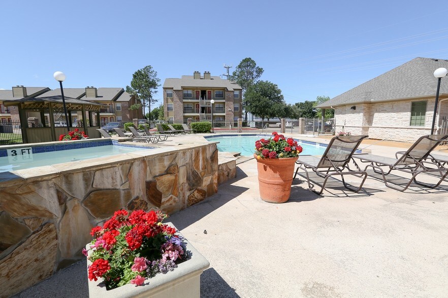 Brookstone & Terrace Rentals Irving, TX