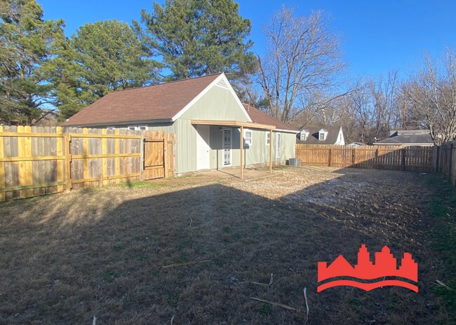 Foto del edificio - 5095 Corkwood Dr