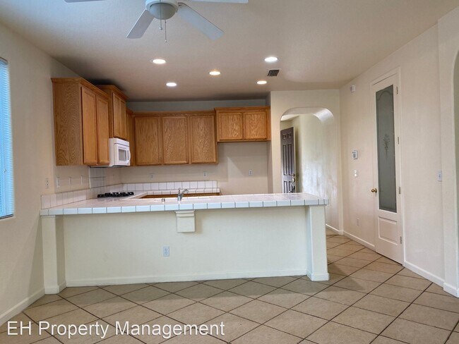 Foto del edificio - 3 br, 2 bath House - 10108 Upshaw Way