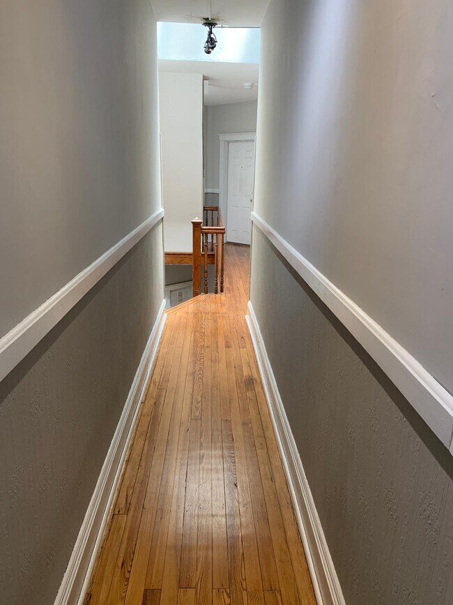 Hallway from apartment 3rd floor - 33 Thorne St