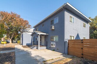 Building Photo - 2643 32nd St