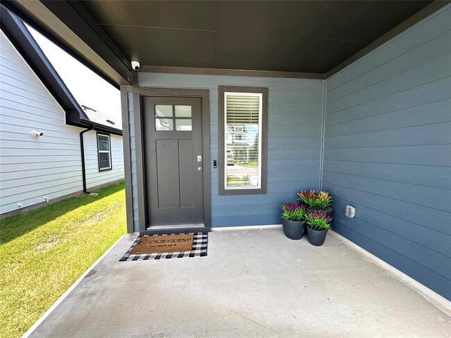 Building Photo - 504 Sandringham Lp