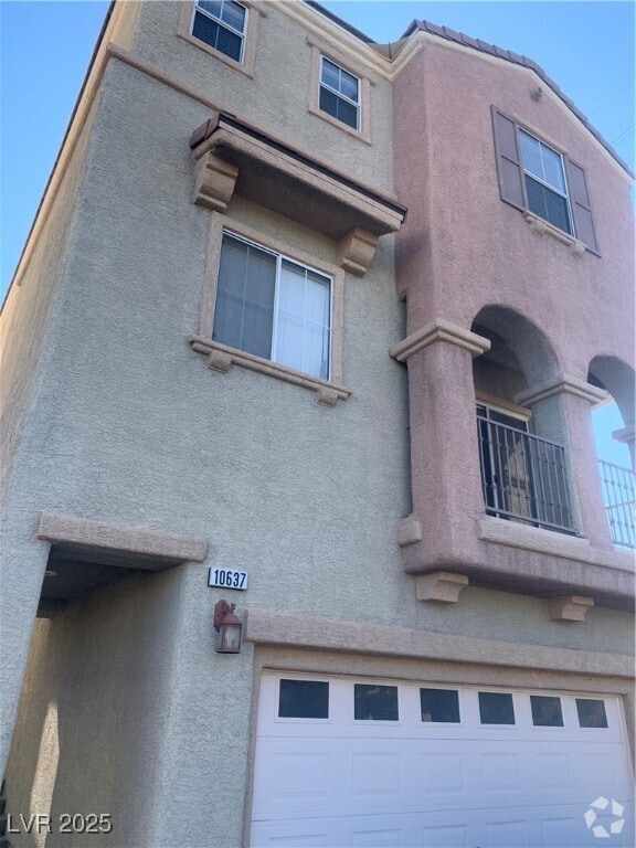 Building Photo - 10637 Nevada Falls Ave