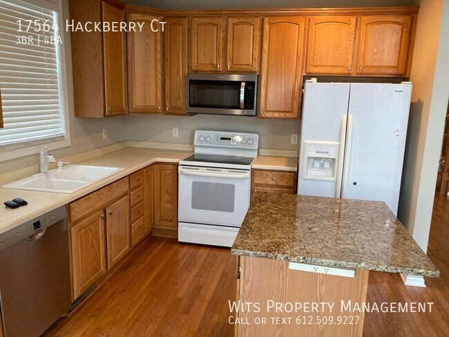 Building Photo - 17564 Hackberry Ct