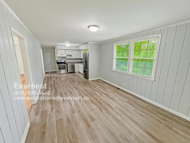 Building Photo - Charming 3-Bedroom Family Home in Great Lo...
