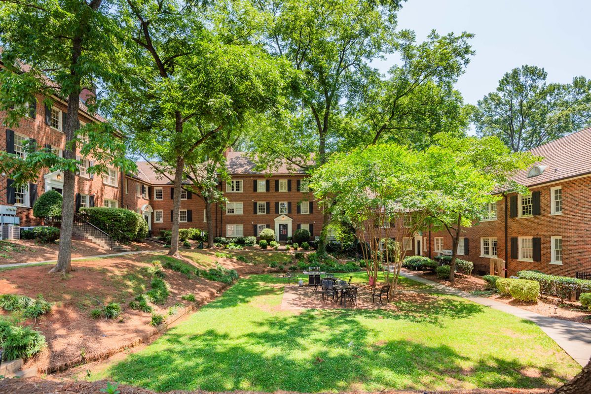 Foto principal - 107 S Laurel Ave