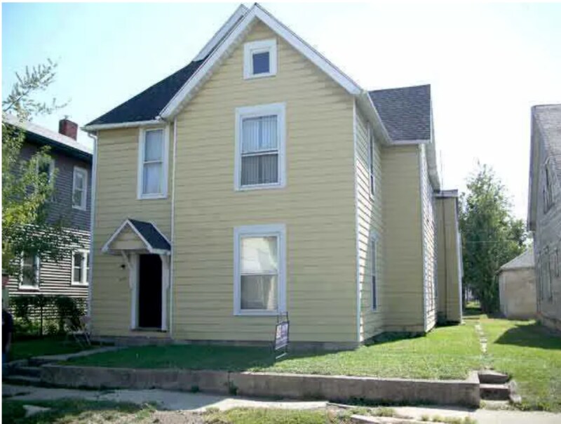 Foto principal - 219 E 8th St