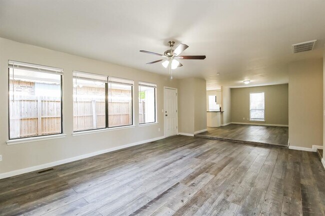 Building Photo - 721 NW 139th St