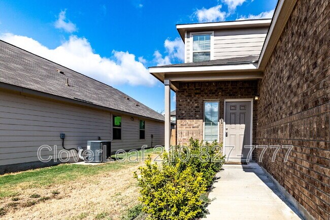 Foto del edificio - 9403 Trap Rock Dr