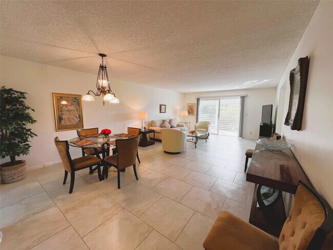 Building Photo - 1605 Abaco Dr