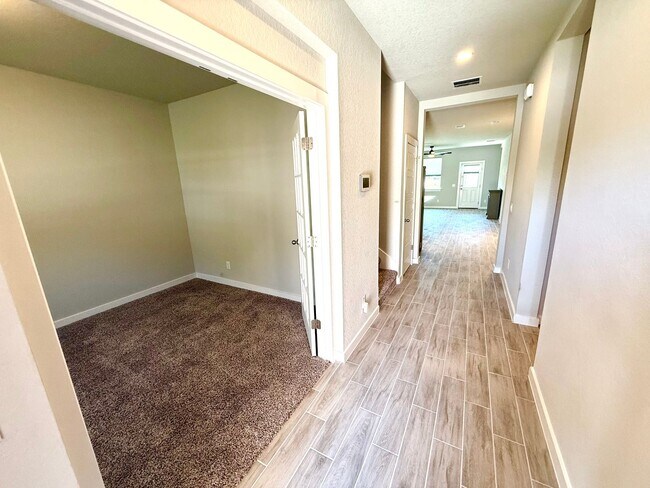 Photo - AVAILABLE NOW! 2-Story 4 Bedroom / 3.5 Bat... House