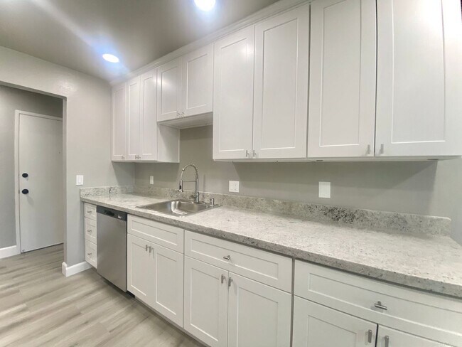 Foto del edificio - Fully Remodeled 1-bedroom Condo in Fremont...
