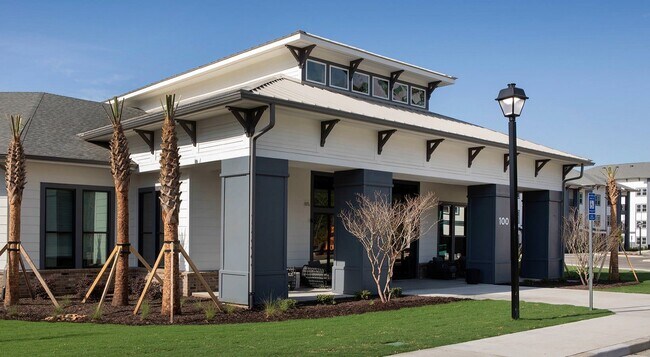 Building Photo - The Crossings at Pooler
