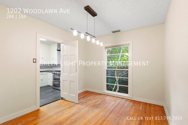 Building Photo - 1202 Woodlawn Ave