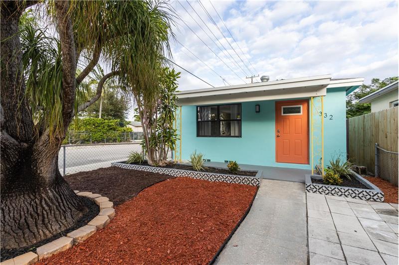 Foto principal - 332 N E St