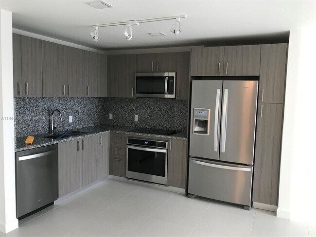 Foto del edificio - 5350 NW 84th Ave