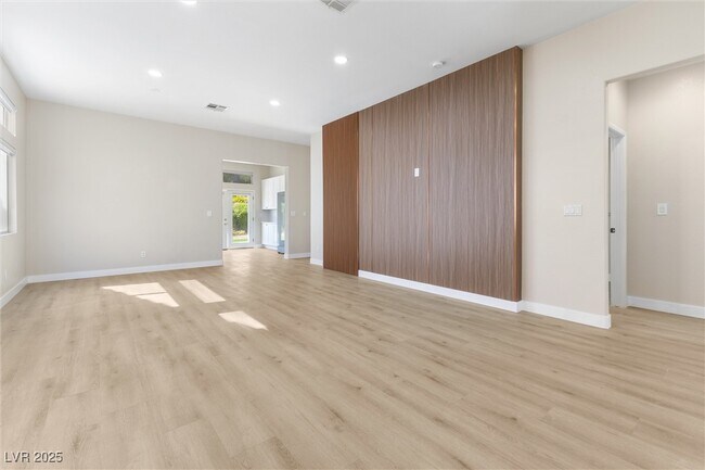 Foto del edificio - 1725 Pacific Breeze Dr